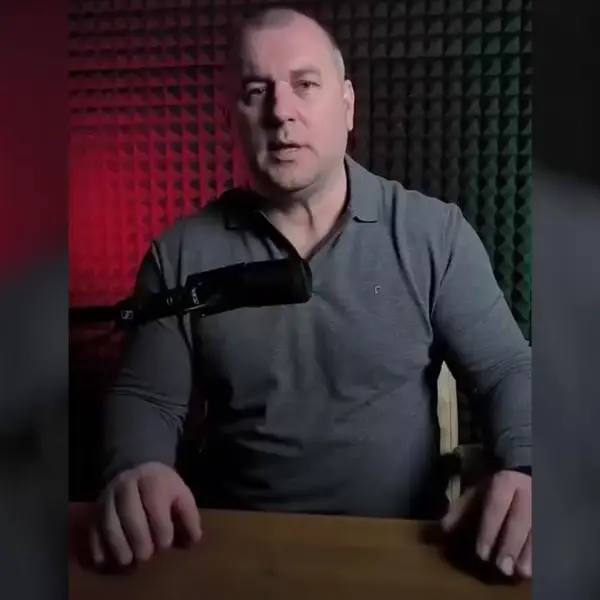 Кадр рекламы Connor Mike Tj