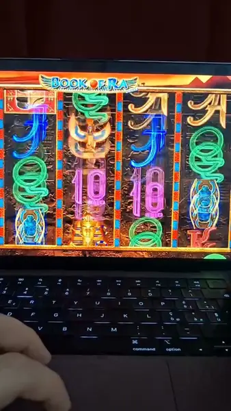 Кадр рекламы SlotGenius Tech