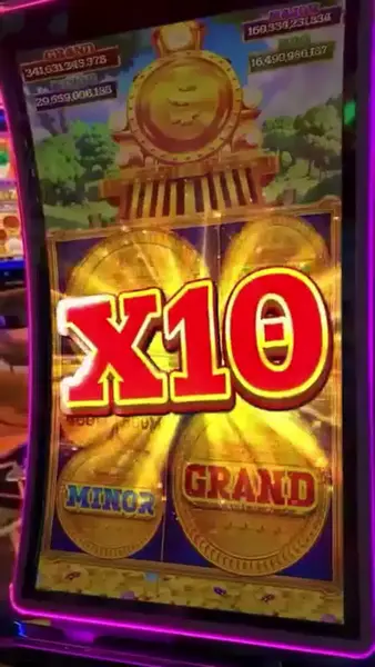 Кадр рекламы Slots Online