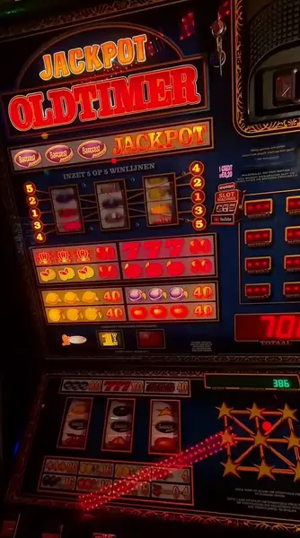 Кадр рекламы Golden Seven