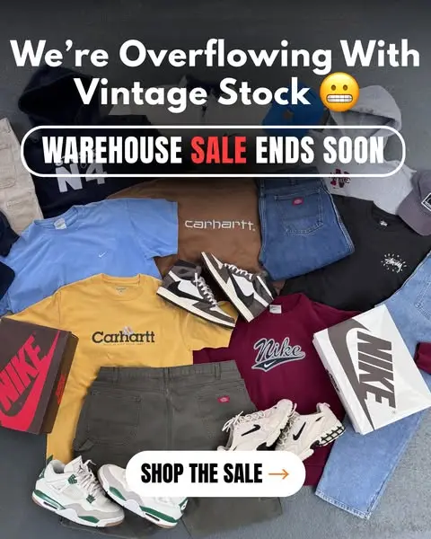Кадр рекламы EV’s clothing boxes