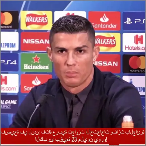 Кадр рекламы 𝐕𝐢𝐫𝐚𝐥 𝐌𝐨𝐦𝐞𝐧𝐭𝐬