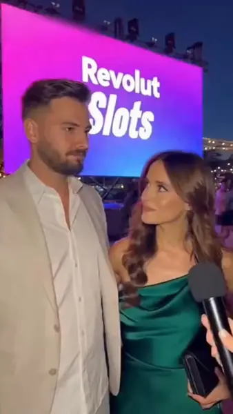 Кадр рекламы Nicole Sanders