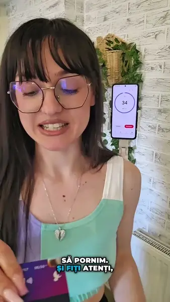 Кадр рекламы Dan Alexa Kayleigh
