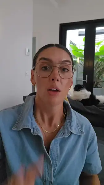Кадр рекламы Ferriola Maines Nicole