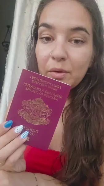 Кадр рекламы Rashida Reginiawpg
