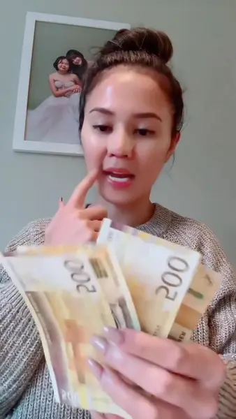 Кадр рекламы Hernandez Jane Oliver