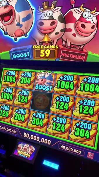 Кадр рекламы Play Online