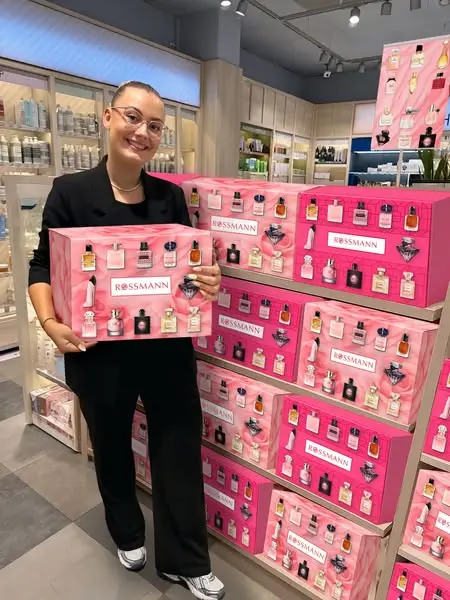 Кадр рекламы Parfumerie