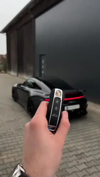 Кадр рекламы Lucky Start