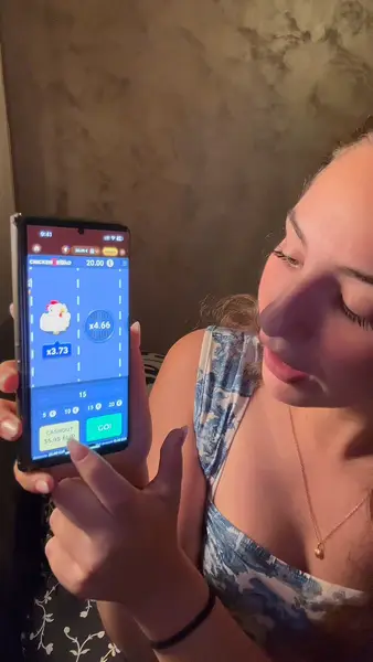 Кадр рекламы Tap Tap Tower