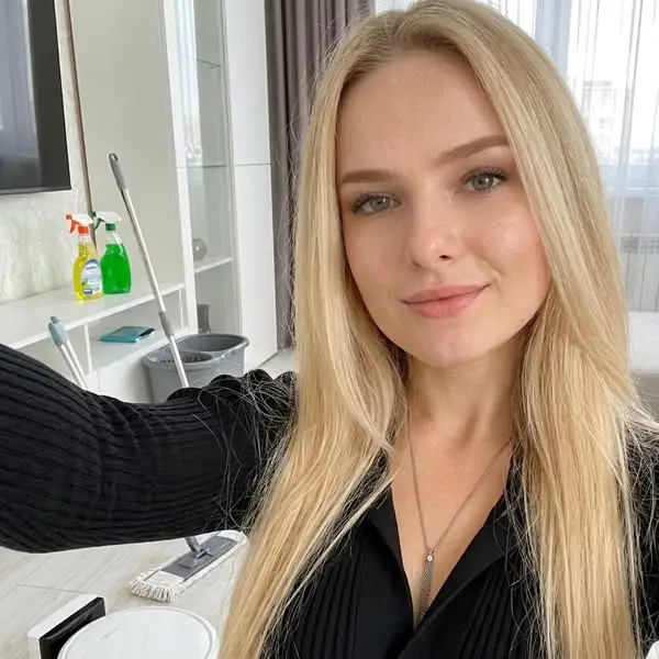 Кадр рекламы CharlotteW