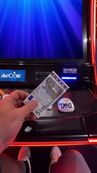 Кадр рекламы Grand Spin