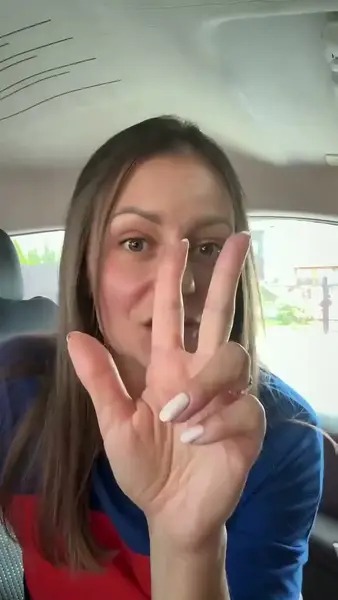 Кадр рекламы Janice White