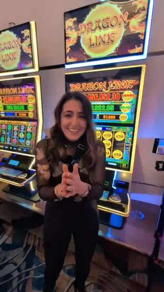 Кадр рекламы Dragon Link Casino