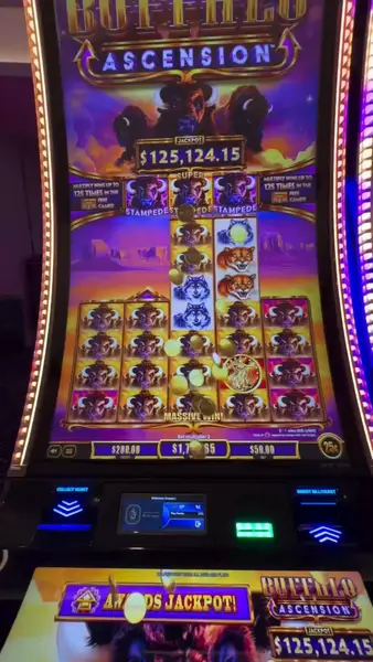 Кадр рекламы BuffaloLink Slots