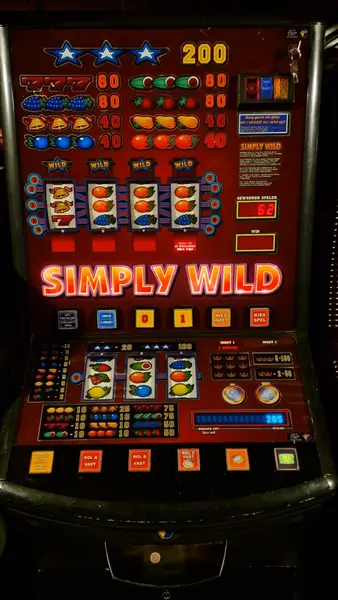 Кадр рекламы Holland Online