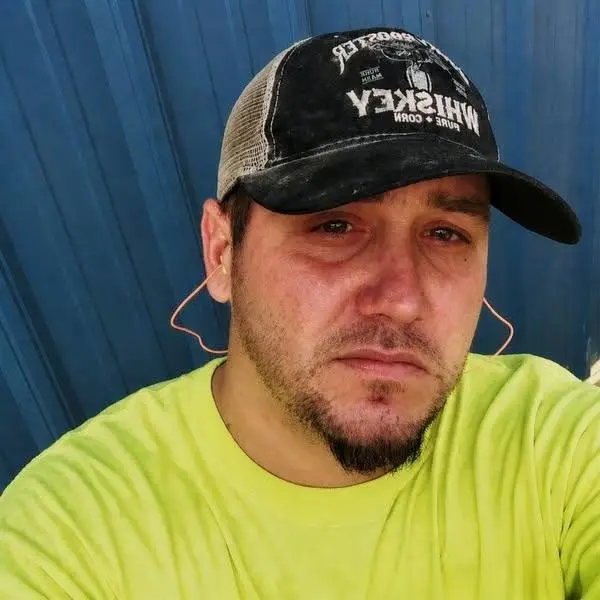 Кадр рекламы Yannis Makris