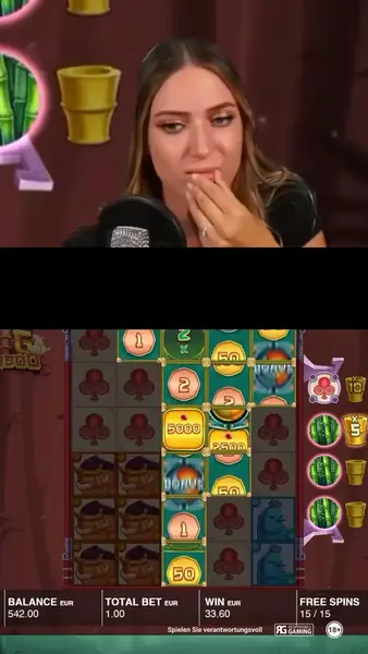 Кадр рекламы LuckyWave
