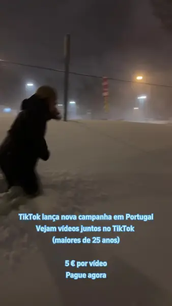 Кадр рекламы Sxsdf