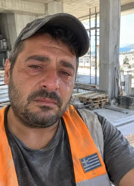 Кадр рекламы Ανδρέας Βουρνάς