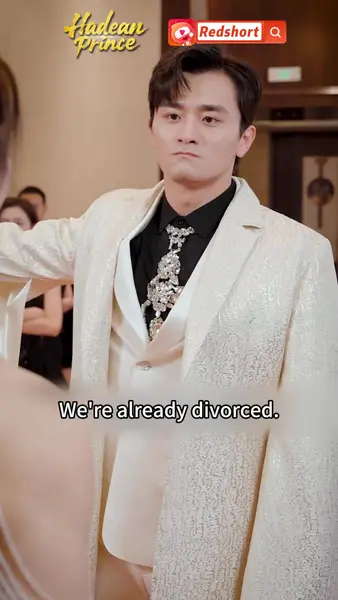Кадр рекламы RedShort-TV-1