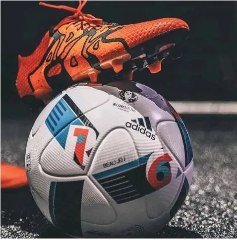 Кадр рекламы Fdgdfgf