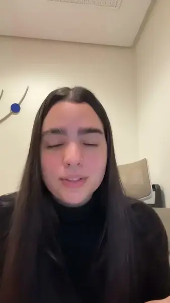 Кадр рекламы Gaughan Amanda Julianna