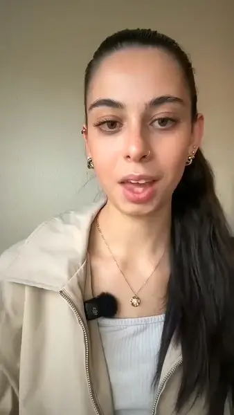 Кадр рекламы Liz Michels Howle