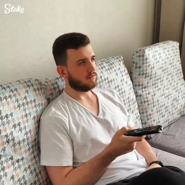 Кадр рекламы Stake PL