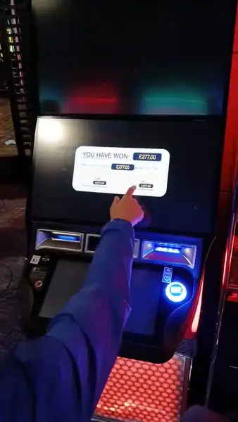 Кадр рекламы Best Slots