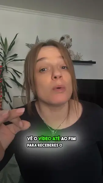 Кадр рекламы Perkins Julia Ryan
