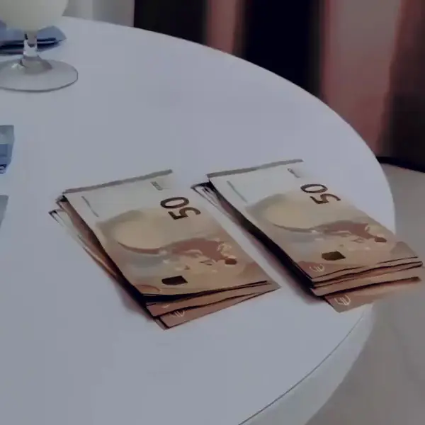 Кадр рекламы Hiiii
