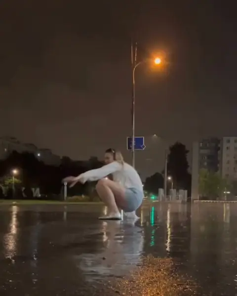 Кадр рекламы Laura Jansen