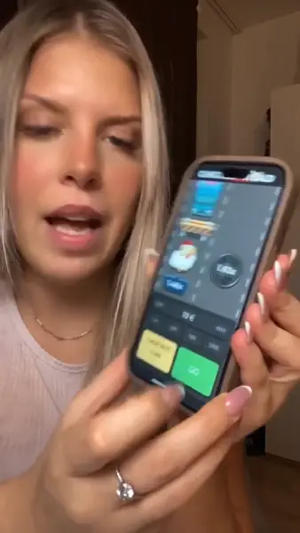 Кадр рекламы Nalasia Emma Bessel