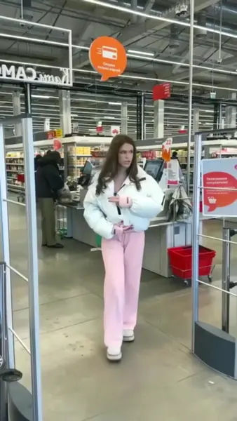 Кадр рекламы Sweet Bonanza