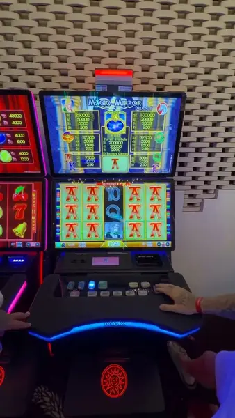 Кадр рекламы Play Zone