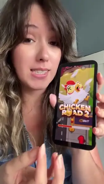 Кадр рекламы Chicken Road