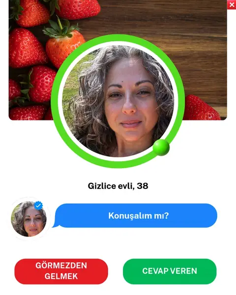 Кадр рекламы Poly Rodas