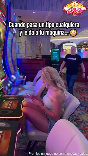 Кадр рекламы Hot Wins