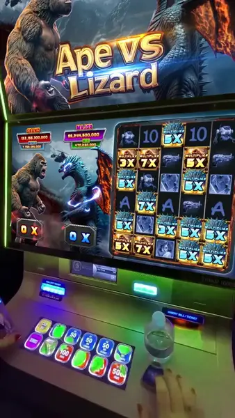 Кадр рекламы Royal Slots