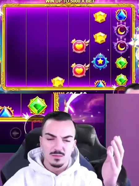 Кадр рекламы VIP Game App