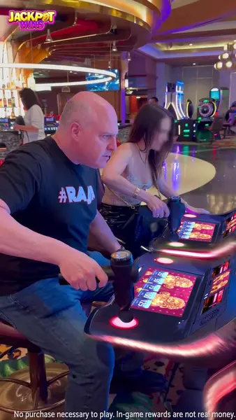 Кадр рекламы Jackpot Wins Slots