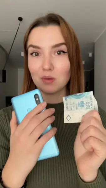 Кадр рекламы Line Lucky Road