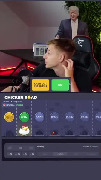 Кадр рекламы Chicken Road
