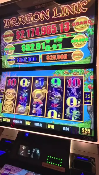 Кадр рекламы Merkur Casino