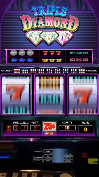 Кадр рекламы Triple Diamond Casino