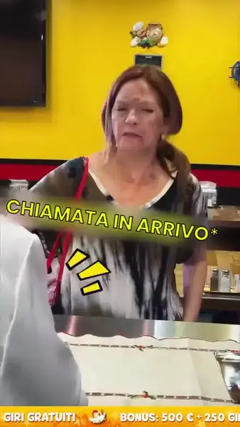 Кадр рекламы Chicken Road 2.0