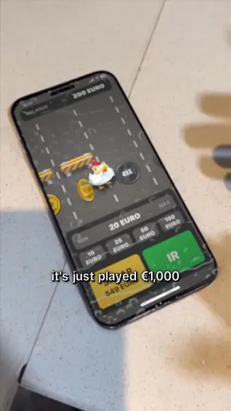 Кадр рекламы Lucky Chicken