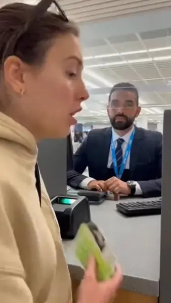 Кадр рекламы 𝐋𝐞𝐨𝐓𝐑
